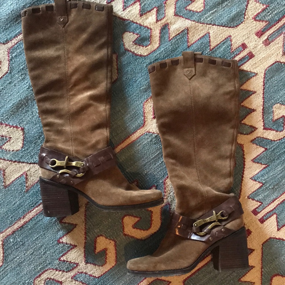 Jessica Simpson size 7 suede western boot